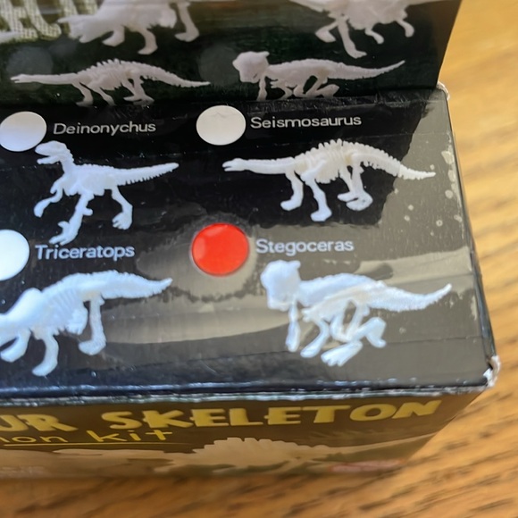 IKEA Soft Plush Stegosaurus Dinosaur 20" & 2 Dinosaur Skeleton Excavation Kits - Picture 11 of 11